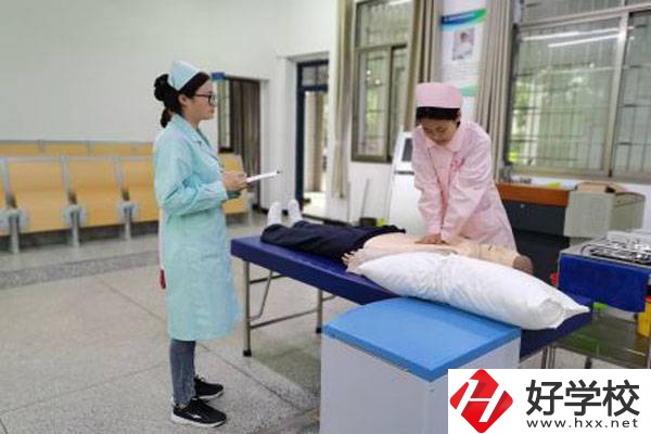 益陽市衛生職業技術學校實訓室