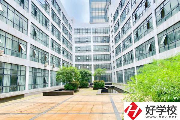 湖南曙光科技技工學校怎么樣？有哪些熱門專業？