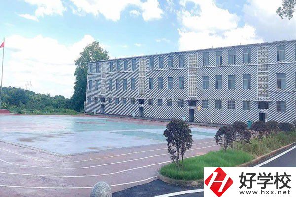 衡陽蔡倫科技中等職業學校運動場
