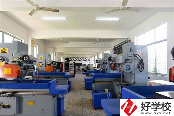 株洲市生物工程中等專業學校實訓室