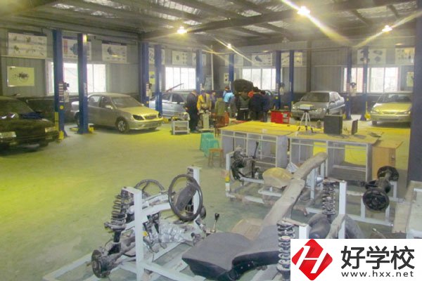 懷化市工業中等專業學校實訓室