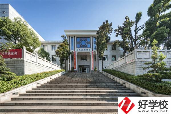 長沙可以學工程造價的中職有哪些？學校有什么特色？