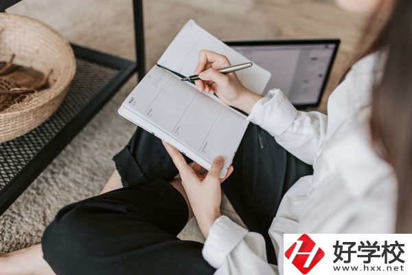 湖南工商職業學院(中職部)好不好？