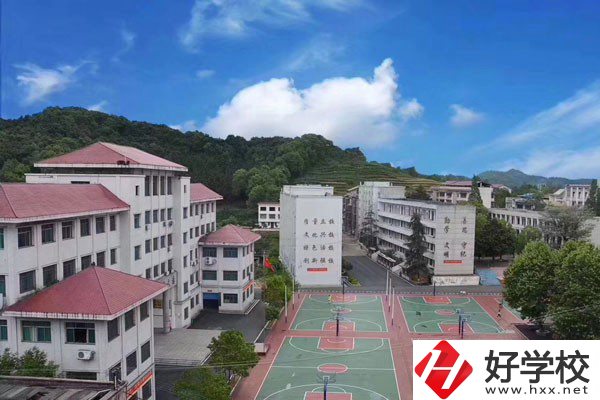 冷水江工業中等專業學校教學樓