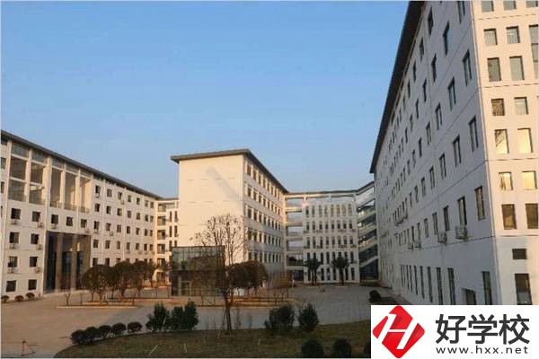 湖南省衡南縣職業中等專業學校教學樓