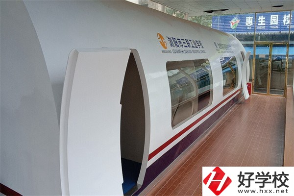 長沙市三聯科技中等職業學校實訓室