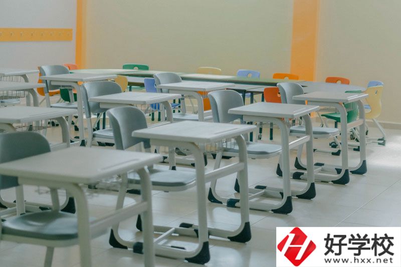 湘潭第一職業中專師資力量如何？學費多少？