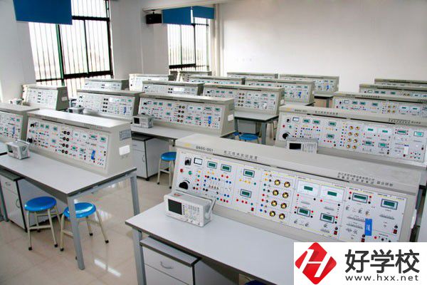 桃源縣武陵職業技術學校實訓室