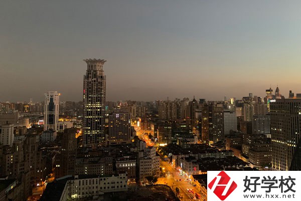 攸縣求實職業技術學校的平面設計專業怎么樣？就業前景如何？