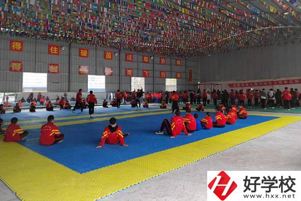桑植縣民族文武職業學校訓練場