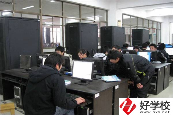 衡陽市職業中等專業學校實訓室