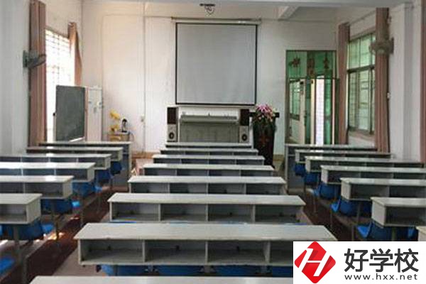 株洲市德才職業技術學校實訓室