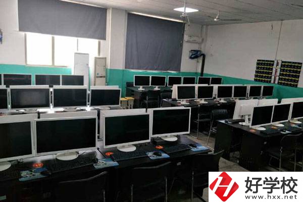 邵陽市通達職業技術學校實訓室