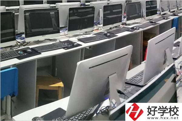懷化市大鑫藝術職業學校實訓室