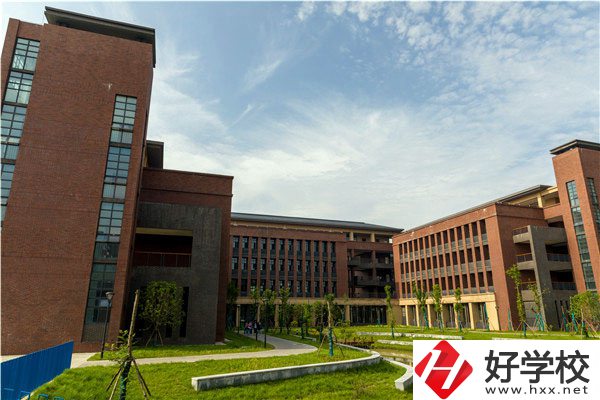 在常德財經學校學會計，發展前景怎么樣？