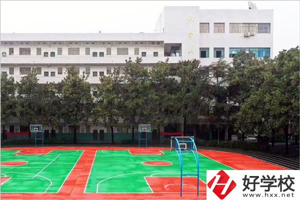 邵陽市商業技工學校運動場