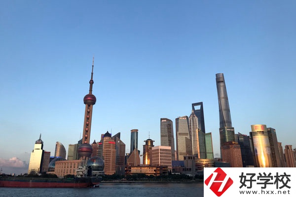 常德財經中等專業學校的設施怎么樣？