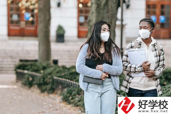 長沙中部鐵路航空中等職業學校（長沙中部鐵路航空中等職業學校有限公司）